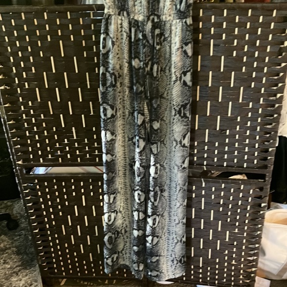 NWT Vici Snake Skin Wide Leg Belted Jumpsuit - Picture 3 of 7